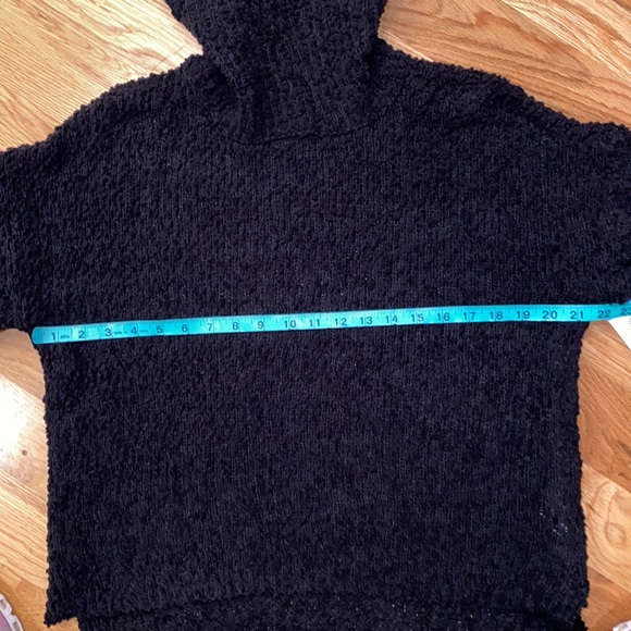 NWOT Bobeau Popcorn Yarn Turtle Neck Sweater Black - Picture 8 of 9